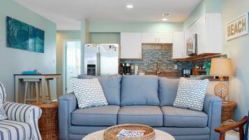 House, Multiple Beds (Barrier Dunes 166 Bay Watch) | Living area