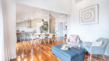 Smart TV, fireplace, ping pong, offices