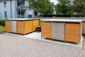 المنطقة المحيطة بالمنشأة