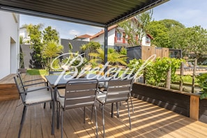 Outdoor dining - 4 Bedroom Villa in Anglet (Anglet)