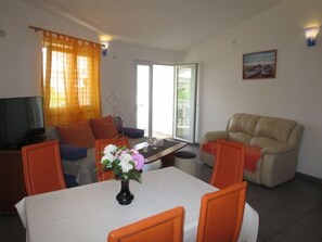 TV - Apartment Ivanka by Interhome (Rovanjska)