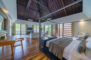 6 bedrooms, desk, free WiFi, bed sheets