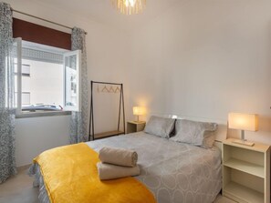 3 Schlafzimmer, Schreibtisch, Internetzugang