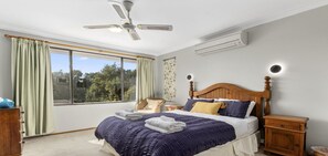 5 Schlafzimmer, Bügeleisen/Bügelbrett, Internetzugang, Bettwäsche