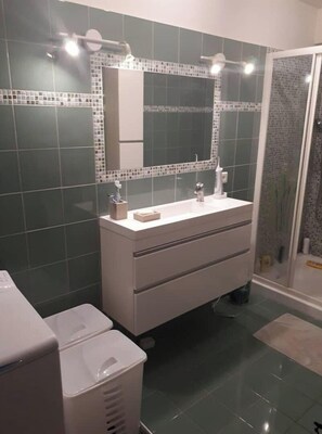 Bathtub - 3 bedroom villa in draguignan (Draguignan)