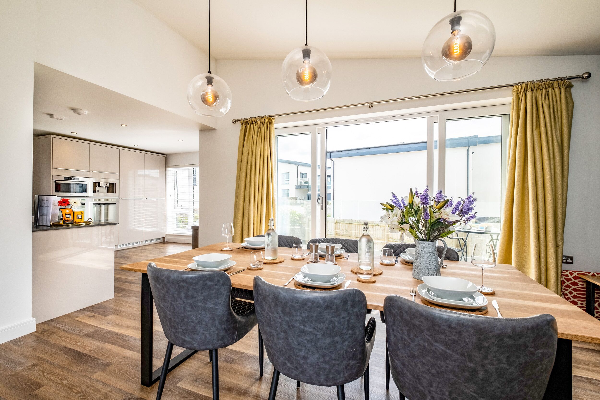 Stuga | Eget kök | Kylskåp, diskmaskin, vattenkokare och brödrost