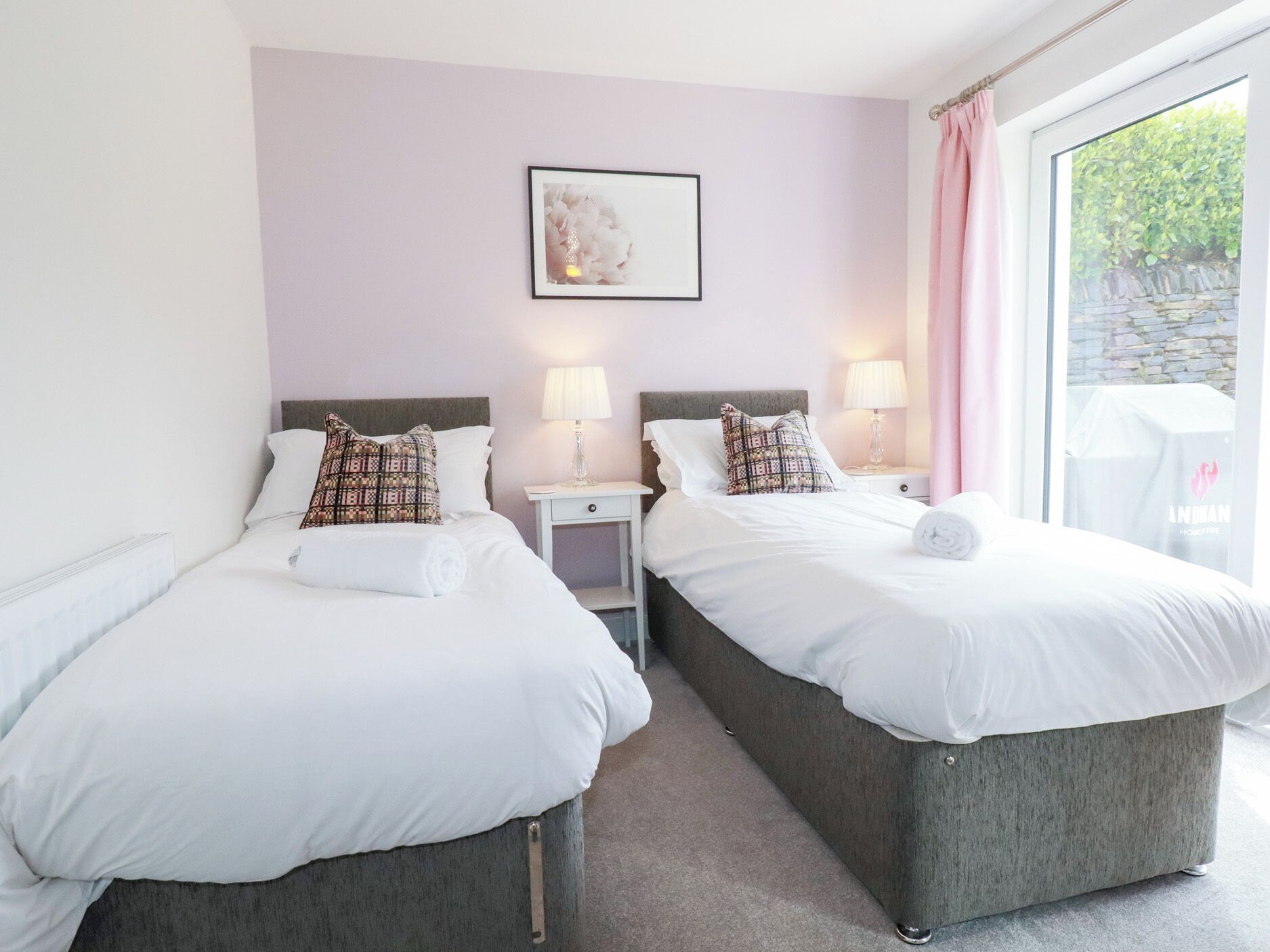 Cottage | 4 bedrooms, individually decorated, individually furnished, free WiFi