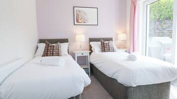 4 habitaciones, decoración personalizada y muebles diferentes