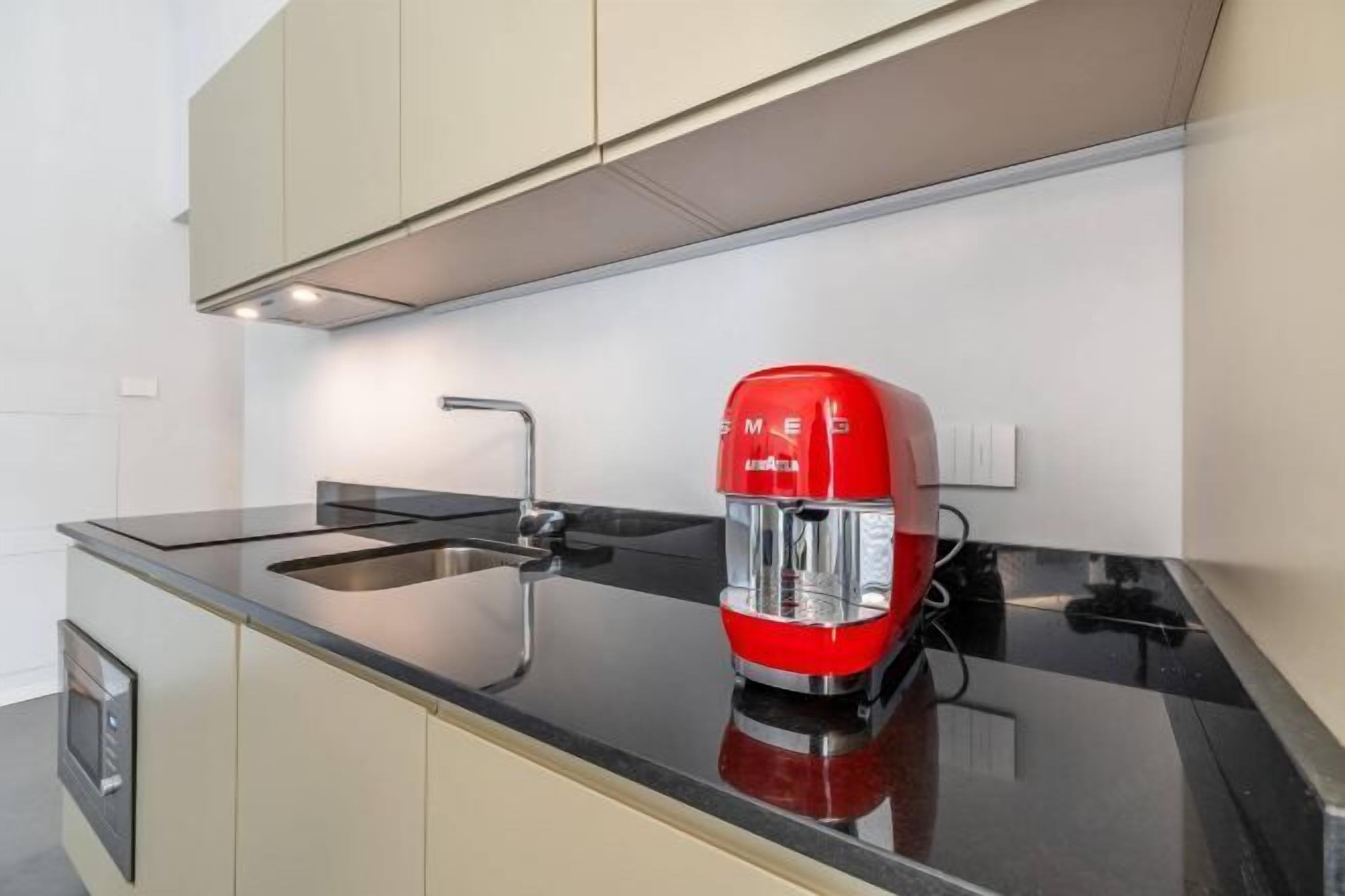 Private kitchen | Fridge, microwave, stovetop, dishwasher