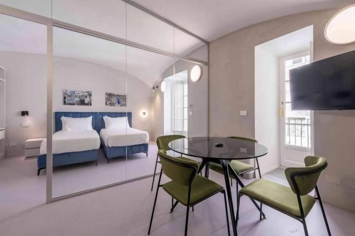 1 chambre, coffre-fort, rideaux dâobscurcissement