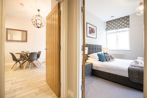 Living area - Windsor Castle Apartments (Windsor)