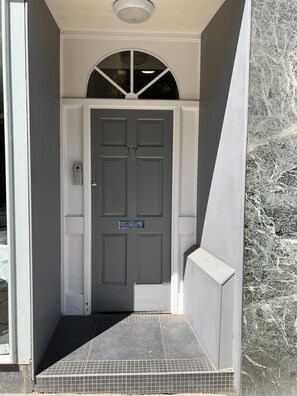 Exterior - Windsor Castle Apartments (Windsor)