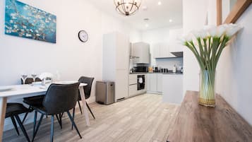 Royal Apartment, City View | Private kitchen | Full-sized fridge, microwave, oven, stovetop
