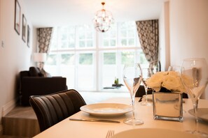 Departamento Royal, vista a la ciudad | Servicio a la habitación