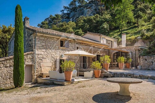 Beautiful, authentic Luberon farmhouse