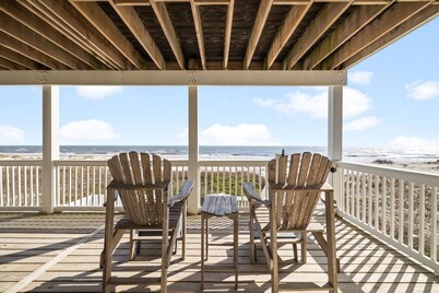 Book Now for Holidays! Pet-friendly Home! Gulf Front! Heated Pool! Elevator!