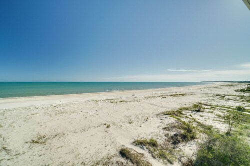 Spend Fall Here! Gulf Front! Dog-Friendly! Private Beach Access! Amazing Views!