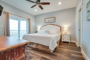 4 bedrooms, iron/ironing board, free WiFi, bed sheets