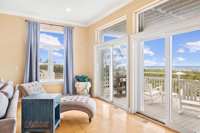 Book Now for Holiday Stays! Gulf-Front! Water Views! Private Pool! Dog-Friendly!