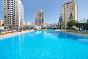 Pool - Apt. Torre Sol 7º 5 – Sea View, A/C & Pool (Armação de Pêra)