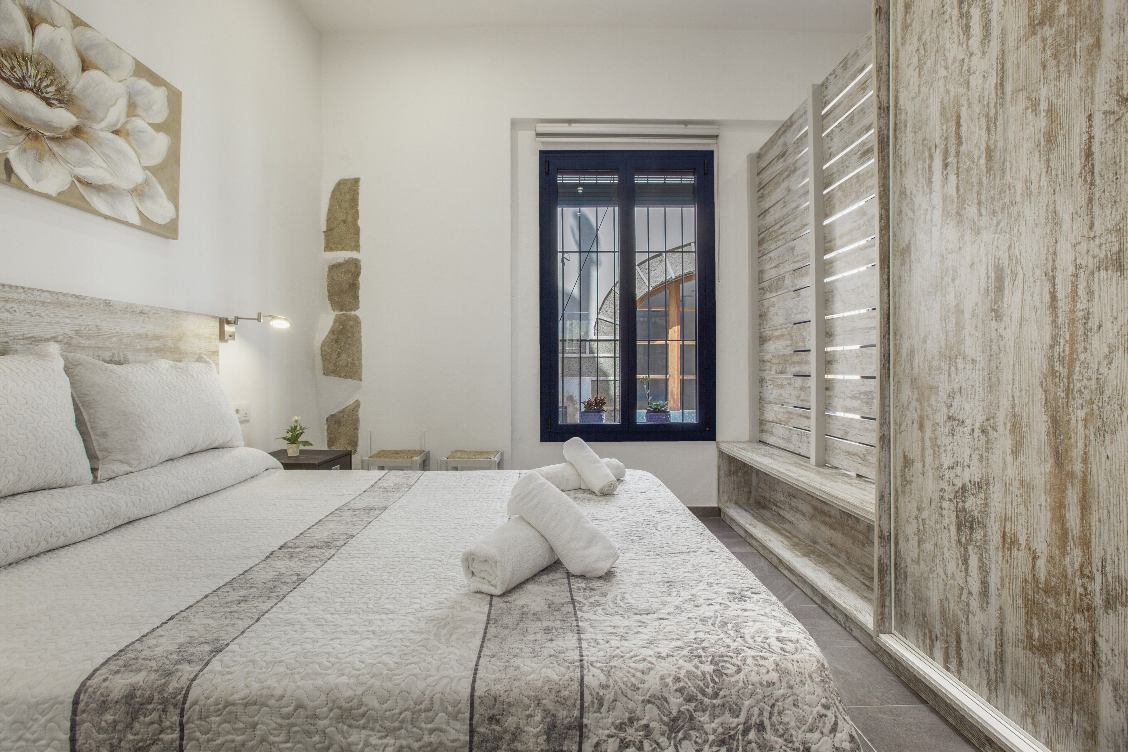1 chambre, fer et planche à repasser, Wi-Fi gratuit, draps fournis
