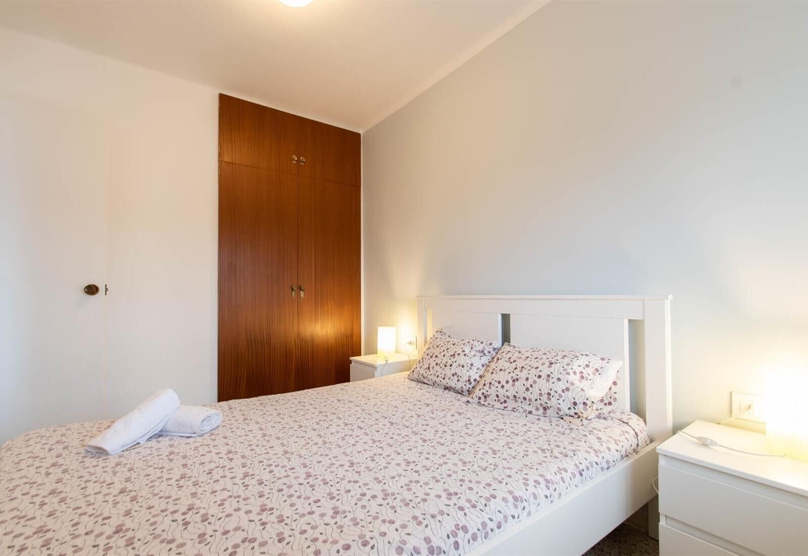 3 chambres, fer et planche à repasser, Wi-Fi gratuit, draps fournis