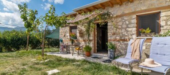 Villa Lazar met terras, airconditioning & Wi-Fi