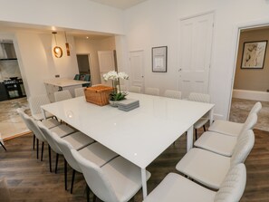 Cottage | Interior - Railway House (Scarborough)