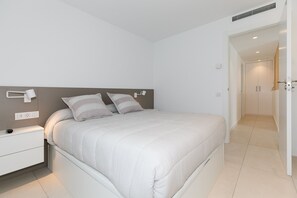 4 bedrooms, iron/ironing board, free WiFi, bed sheets - VILLA LOS DADOS: 4 bedrooms, private pool, jacuzzi, and barbecue (Miami Playa)