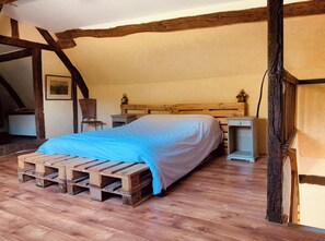 2 slaapkamers, reisbedje, wifi, beddengoed