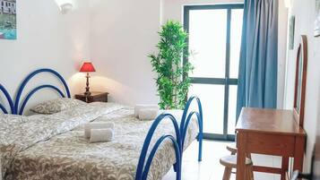 1 bedroom, iron/ironing board, travel cot, WiFi