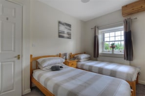Cottage | Individually decorated, individually furnished, free WiFi