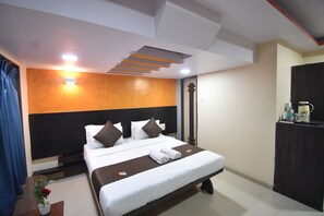 Executive Room | Free WiFi, bed sheets - Hotel Arma Near BKC (Mumbai)