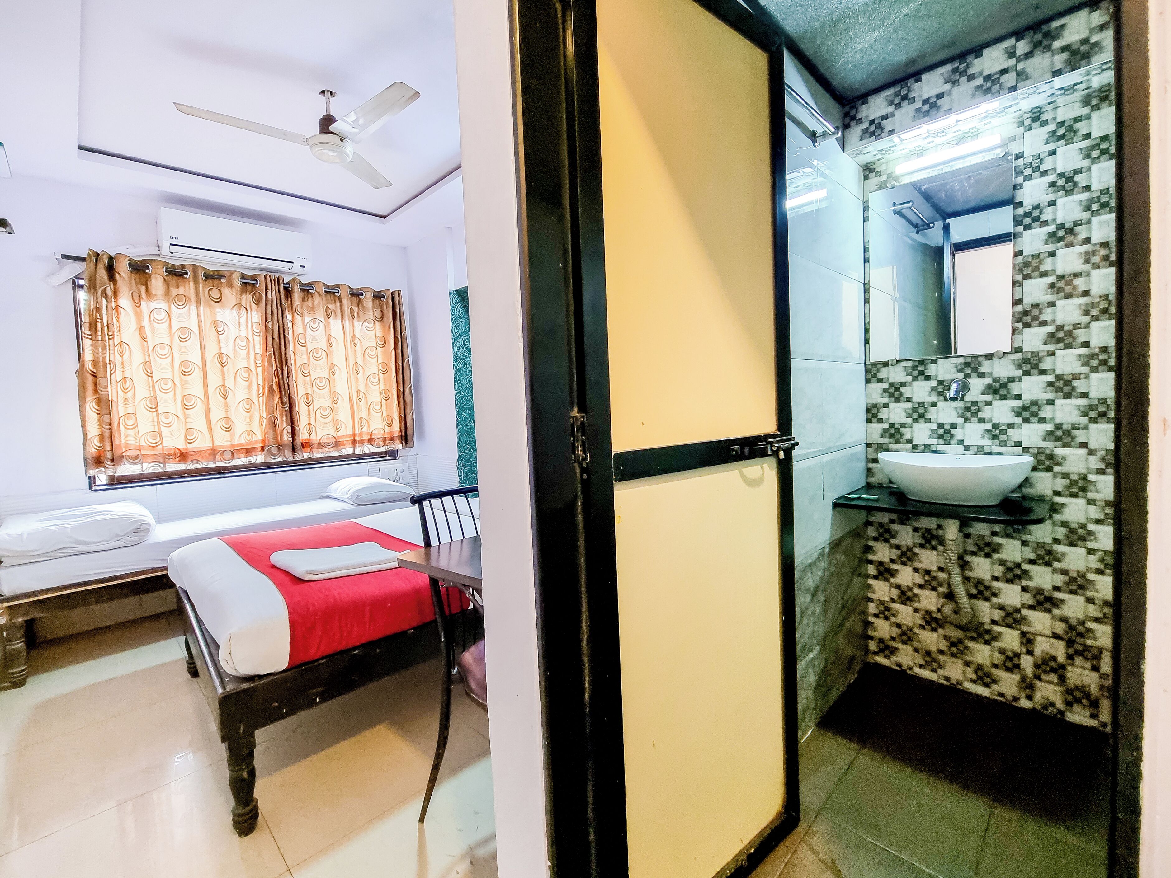 Foto - Hotel Arma Court - Near US Embassy, BKC