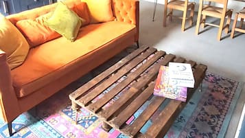 Apartment, Ensuite | Lounge