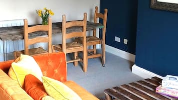 Apartment, Ensuite | Restaurant