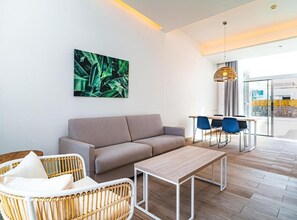 Televisión y futbolito 