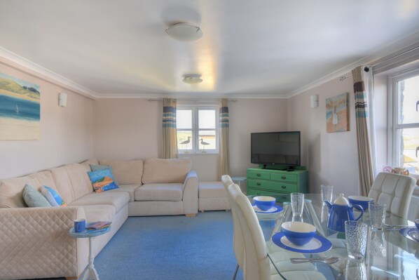 Cottage | Interior - 9 Maritime House (Bridport)