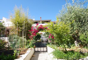 Property grounds - Cozy holiday apartment "Rose" in Pula (Pula)