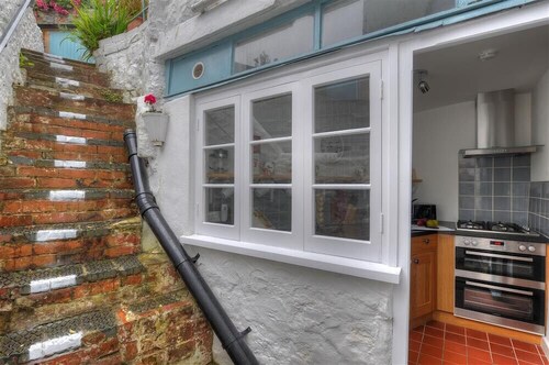 Monmouth Cottage