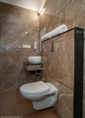 Tremannsrom – deluxe | Bad | Håndklær