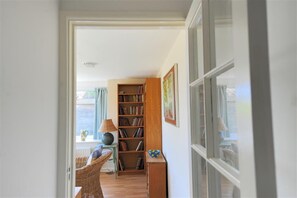 Cottage | 1 bedroom, individually decorated, individually furnished, free WiFi
