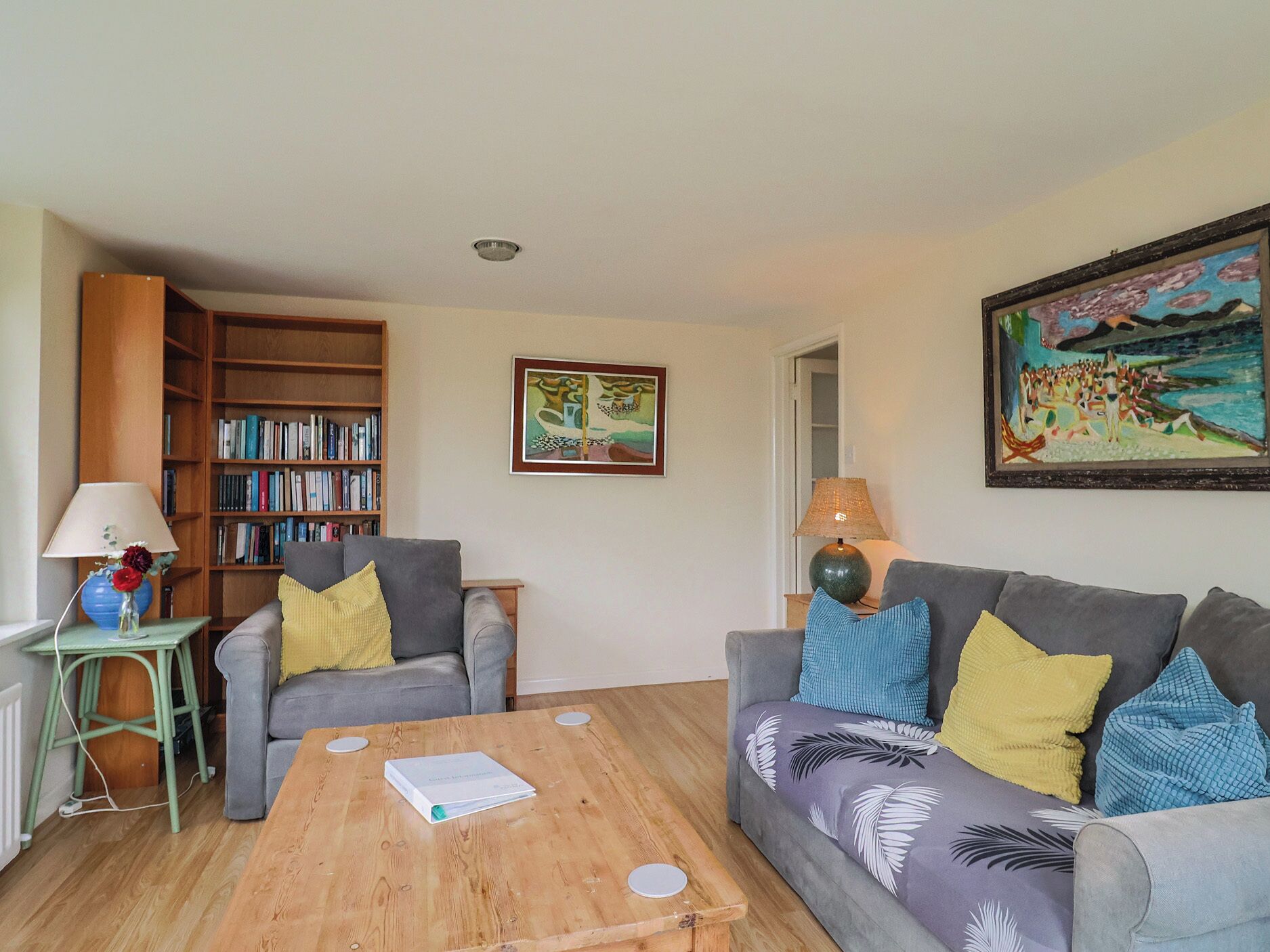 Cottage | Living area