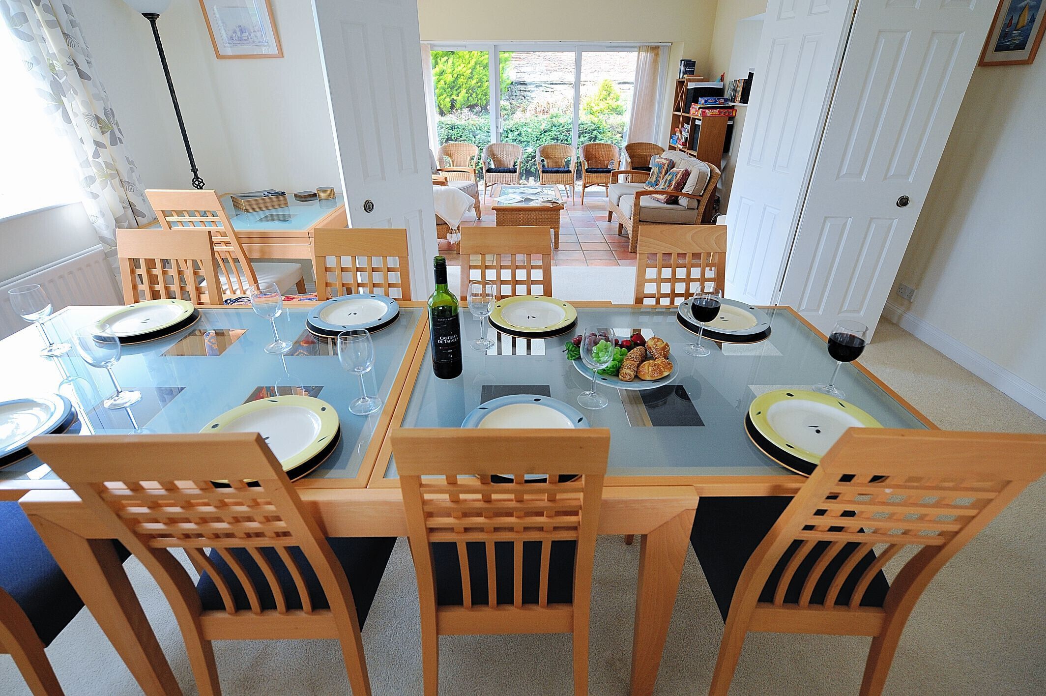 Cottage | Private kitchen | Fridge, microwave, dishwasher, cookware/dishes/utensils