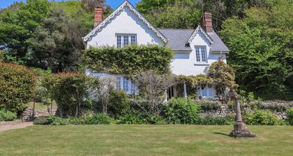 Lynch Cottage
