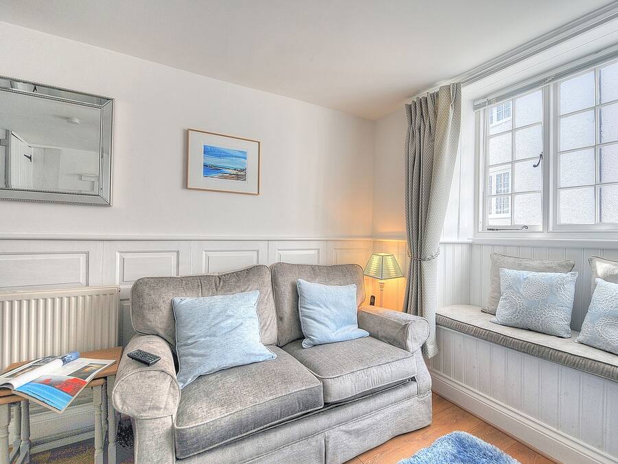 Cottage | Living room | DVD player