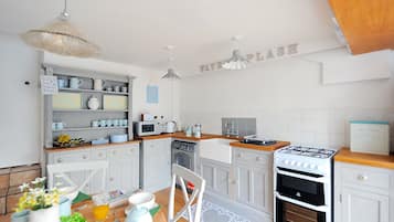 Cottage | Interior