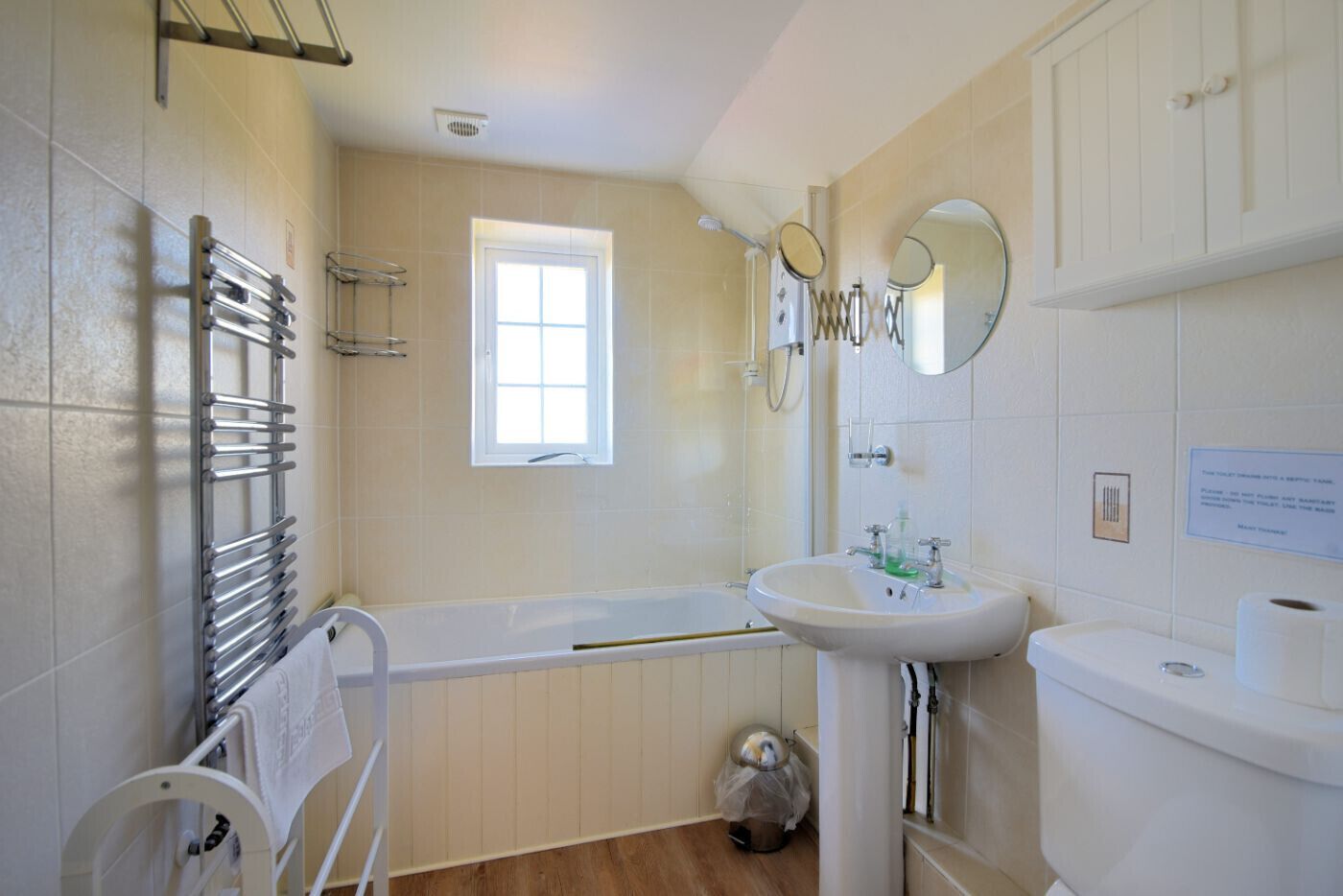 村舍 | 浴室 | 淋浴设施、吹风机