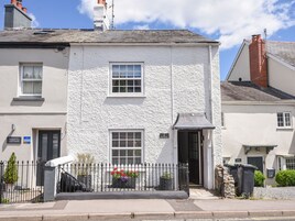 Cottage | Front of property