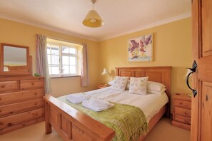 3 habitaciones, decoración personalizada y muebles diferentes